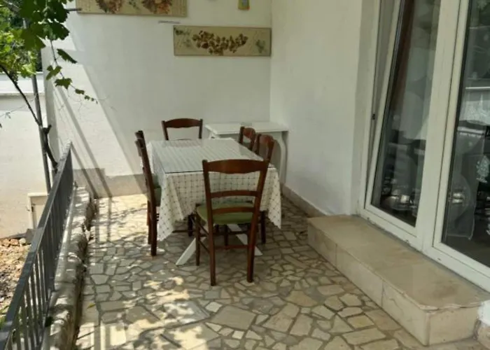 Duga House A2