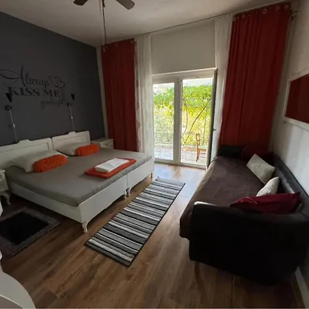 Duga House A2